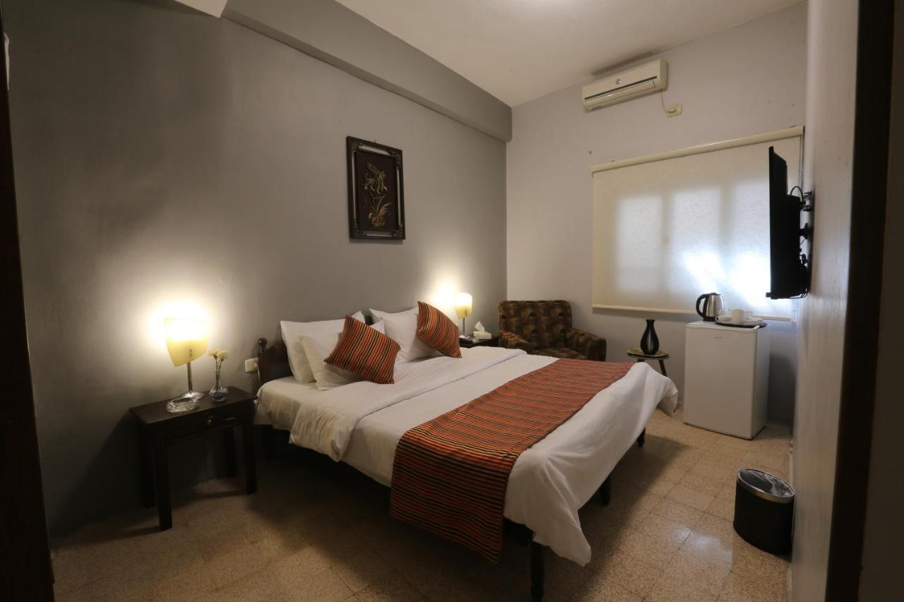 Riviera Hotel Amman Eksteriør bilde
