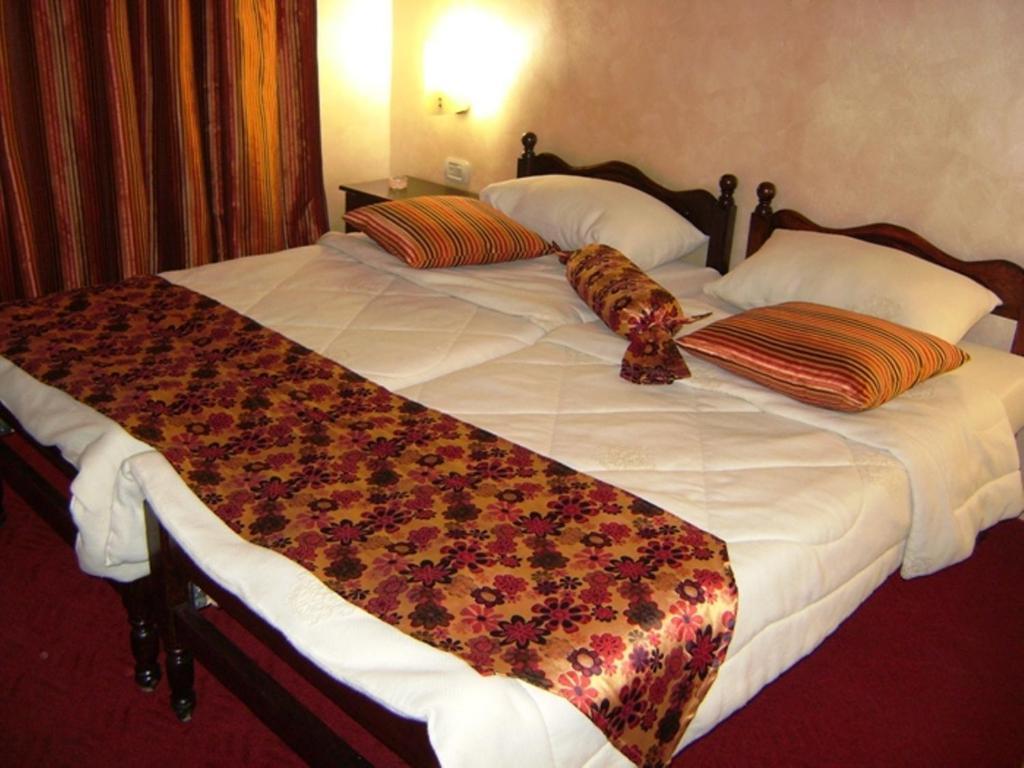 Riviera Hotel Amman Eksteriør bilde
